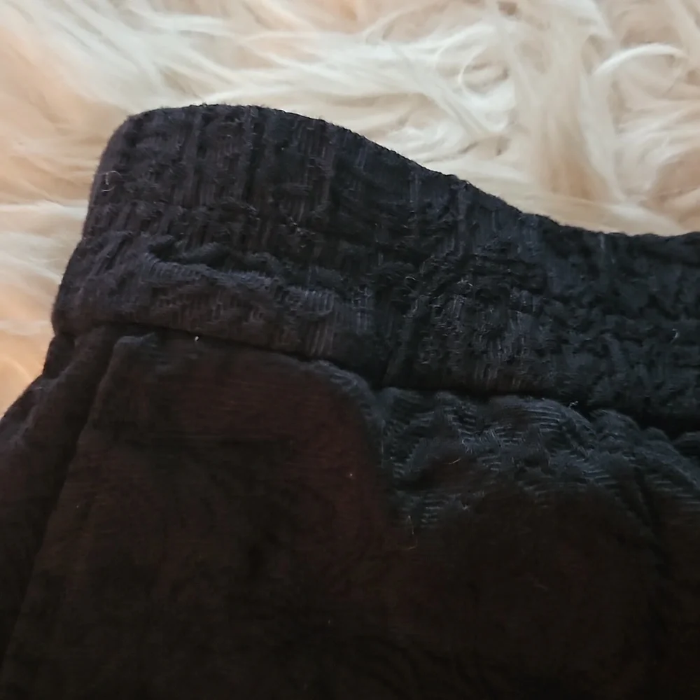 J.Crew Black Lace Shorts – Elastic Waist, Pockets, Size 6